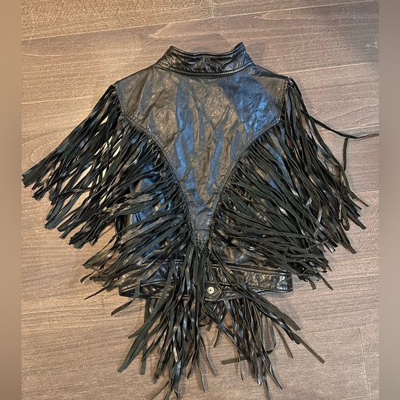 Handmade leather fringe vest - Picture 2 of 4